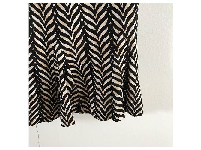 Vestido Diane Von Furstenberg Cathy de seda estampado chevron Negro Caramelo - vista 9