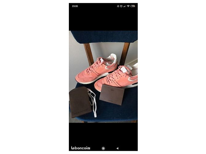 Louis Vuitton Run Away Sneaker Rosa Wildleder Pink - Ansicht 3