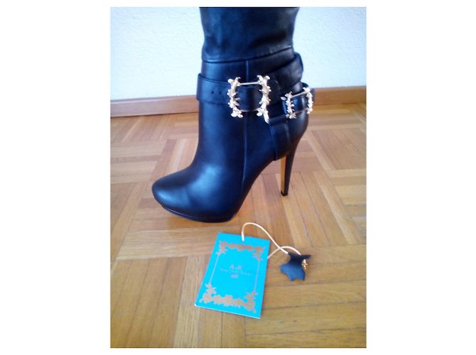 Anna Dello Russo pour H & M ANNA DELLO RUSSO per H&M Botas altas de cuero negro - vista 8