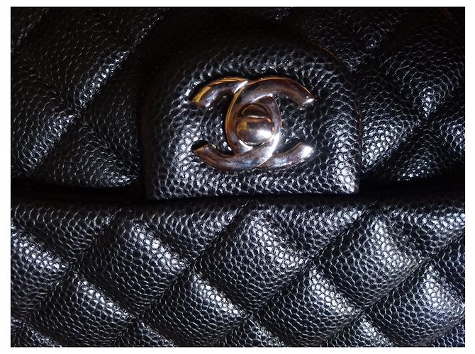 Borsa Chanel Classic Mini Timeless in caviale di pelle di vitello Nero - vista 3