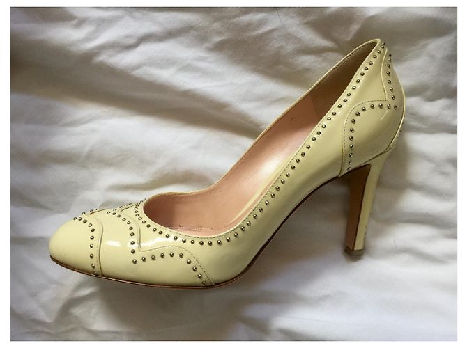Décolleté Gianvito Rossi in vernice con borchie crema Crudo - vista 5
