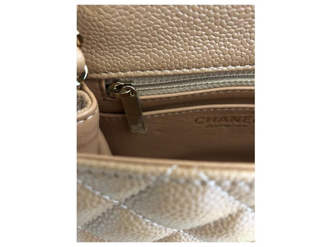 chanel 18s beige mini