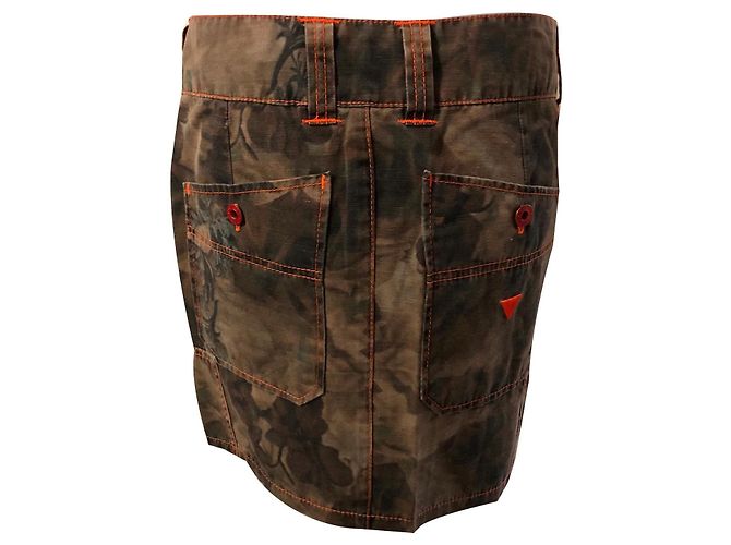 Falda corta Guess estampado militar caqui - vista 2