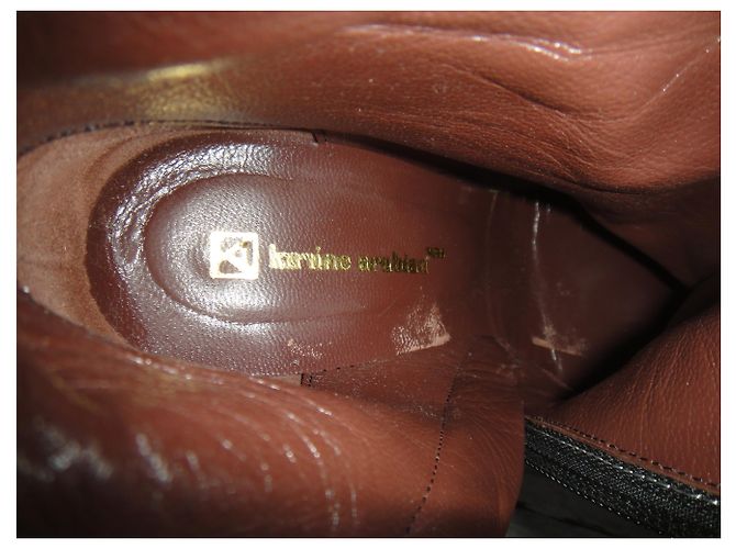 Botines Karine Arabian modelo Eddie perfecto estado (38) Negro - vista 3