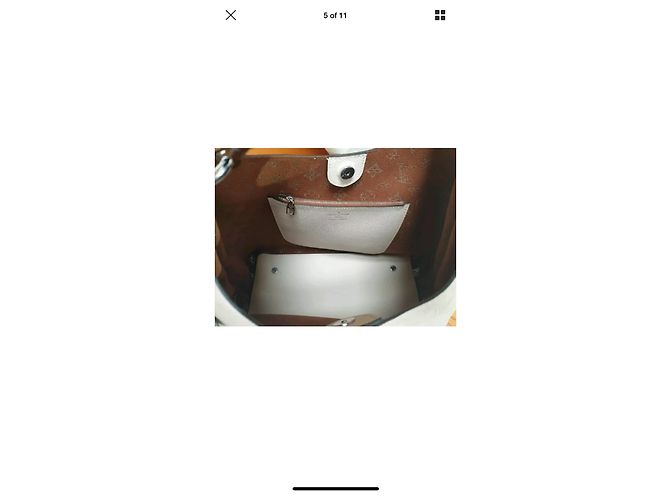 Beverly Louis Vuitton Carmel Hobo Beige - vista 4