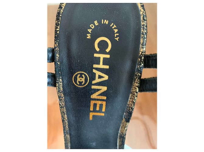Mule con zeppa Chanel in pelle dorata D'oro - vista 3