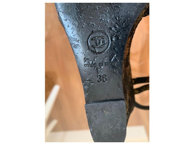 Mule con zeppa Chanel in pelle dorata D'oro - vista 5