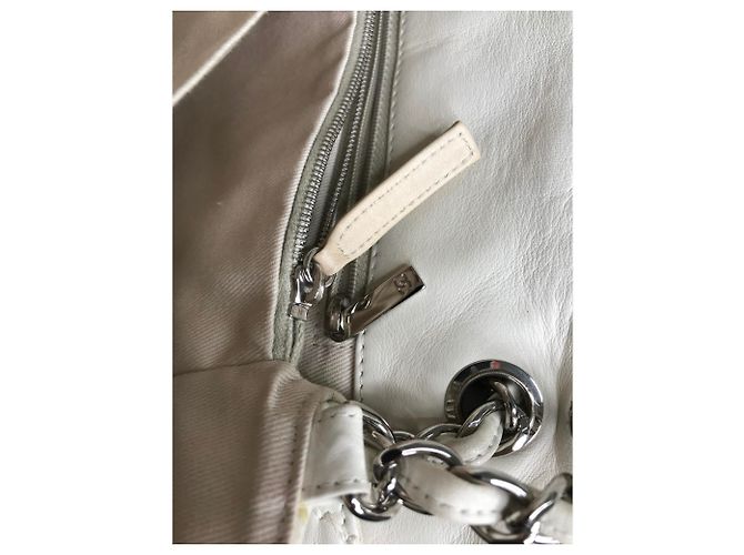 Timeless Maxi borsa senza tempo con scatola Chanel Beige Crema - vista 25