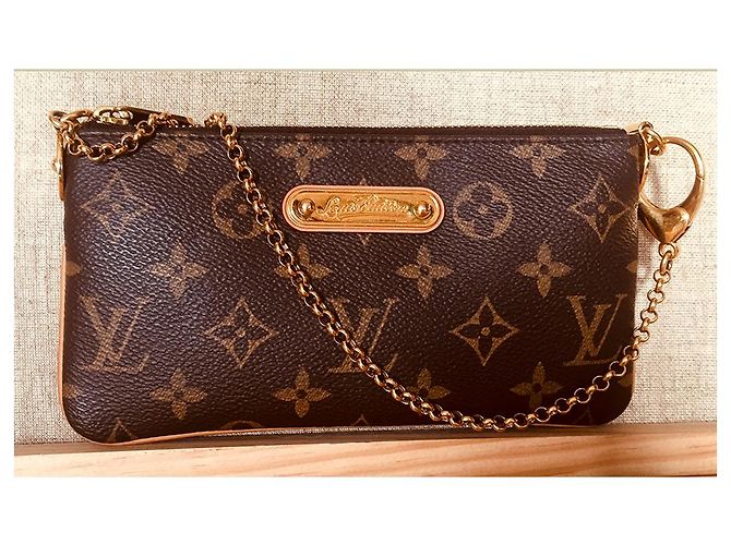 Louis Vuitton Monogram Canvas Milla MM Clutch Marrón oscuro - vista 11