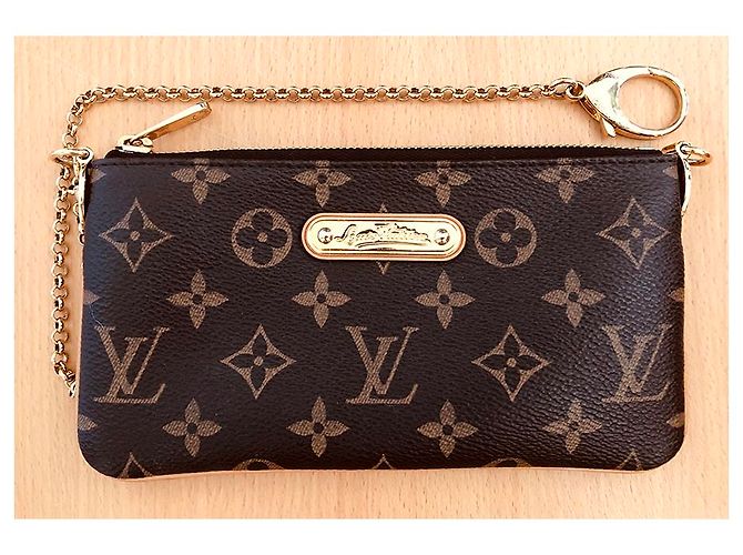 Louis Vuitton Monogram Canvas Milla MM Clutch Marrón oscuro - vista 15