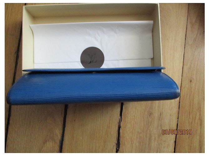 Louis Vuitton SARAH,Pelle Epi blu. - vista 5