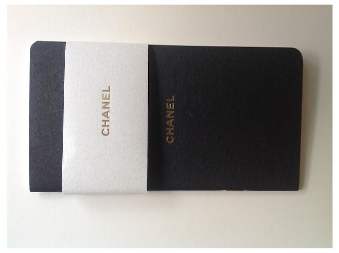 Chanel Regalos VIP Negro Blanco Beige - vista 4