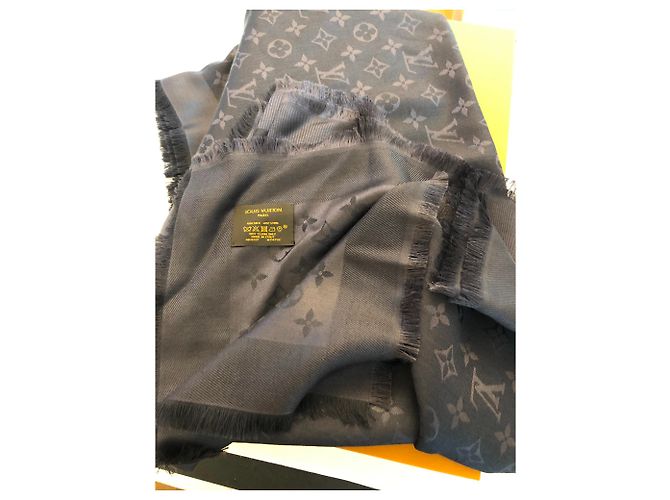 Chal Louis Vuitton Antracita de Seda y Lana 140x140 cm Gris antracita - vista 5