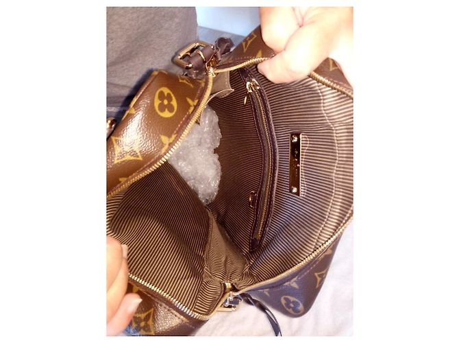 Borsa a mano Louis Vuitton in pelle marrone scuro - vista 4