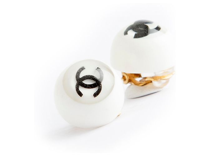 Chanel Knopf CC Ohrclips Weiß - Ansicht 2