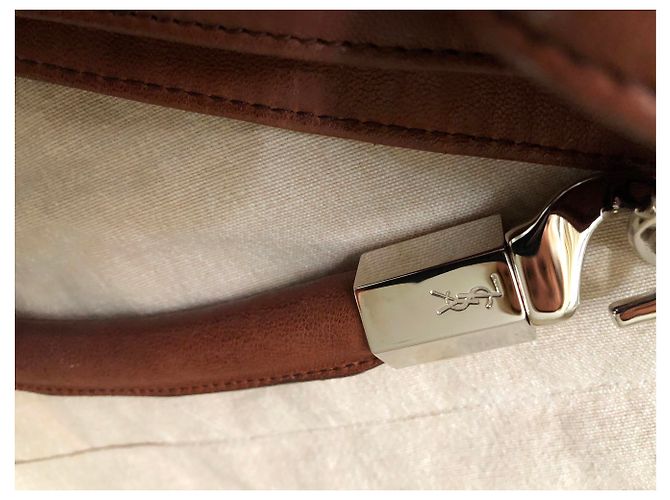 Yves Saint Laurent Hobo roady YSL - vista 17