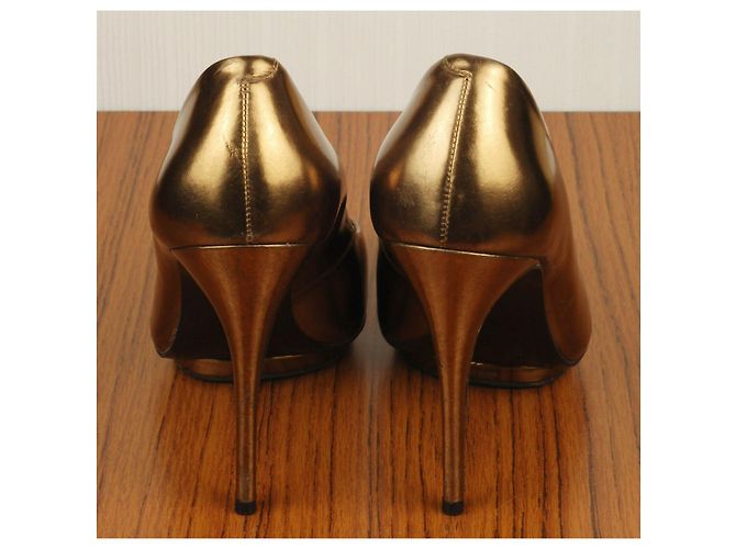 French Connection Goldene Leder Pumps - Ansicht 5