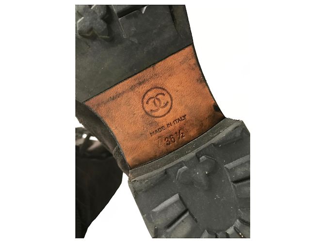 Chanel Kampfstiefel mit Box Anthrazitgrau - Ansicht 12