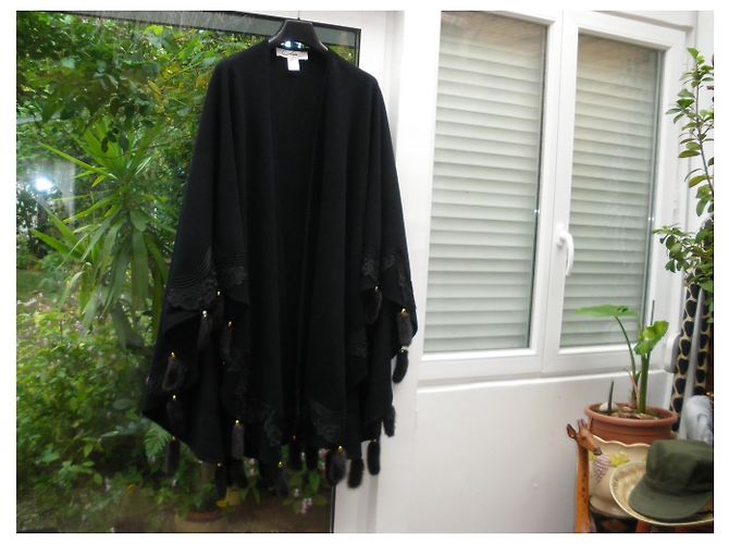Autre Marque Capa de lã e caxemira com renda e vison Preto - vista 4