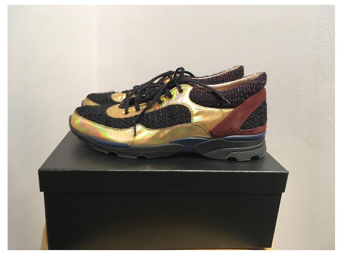Chanel Scarpe da ginnastica Nero Blu D'oro Bordò - vista 2