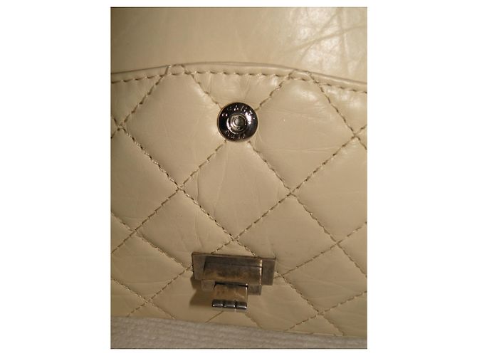 Chanel 2.55 Lammleder Maxi Reissue 226 Creme - Ansicht 13