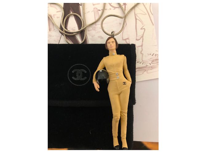 Collana Chanel Keira Knightley Nero Beige - vista 4