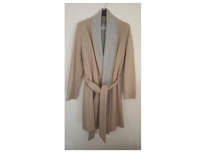 Uterque Abrigos, Ropa de calle - vista 10