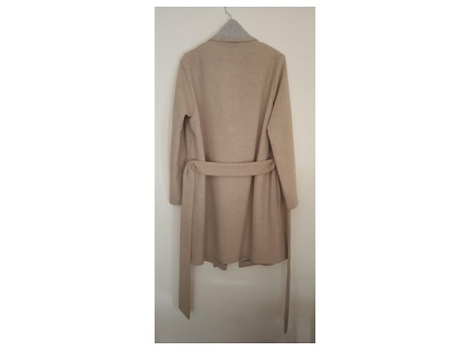 Uterque Abrigos, Ropa de calle - vista 2