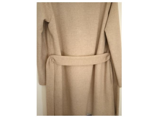 Uterque Abrigos, Ropa de calle - vista 4