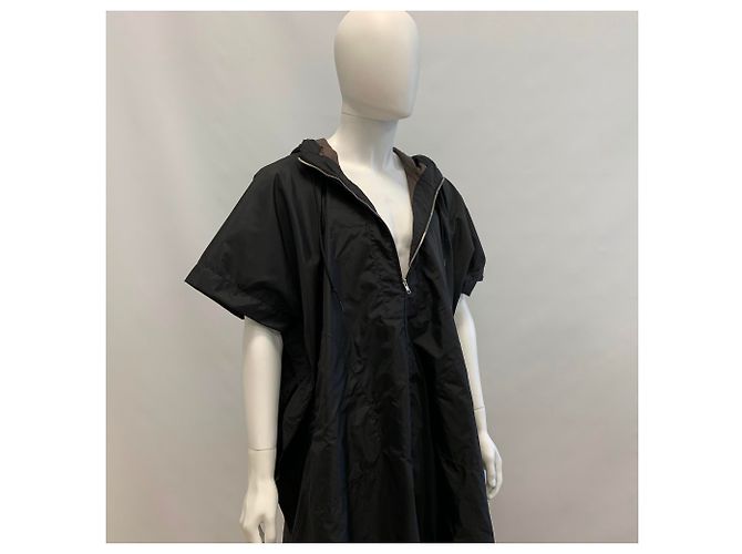 Comme Des Garcons Capispalla pioggia poncho con cappuccio - vista 11