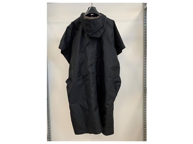 Comme Des Garcons Capispalla pioggia poncho con cappuccio - vista 2