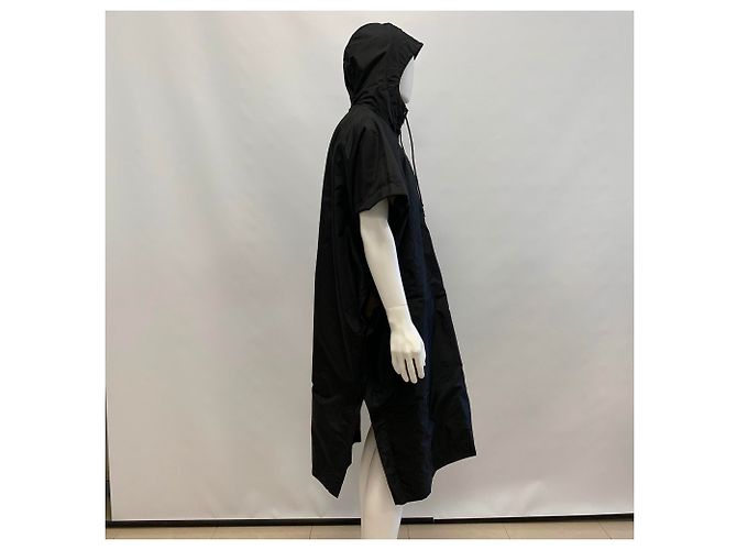 Comme Des Garcons Capispalla pioggia poncho con cappuccio - vista 8