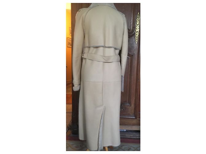 Chanel Trench in montone Beige - vista 3