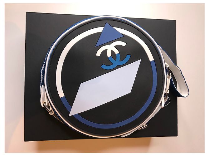 BORSA A MANO CHANEL IN TELA E GOMMA . Nero Bianco Blu navy - vista 17
