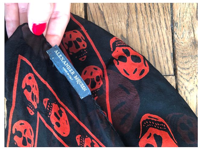 Alexander Mcqueen Seidenschädel klassischer Schal Schwarz Orange - Ansicht 2