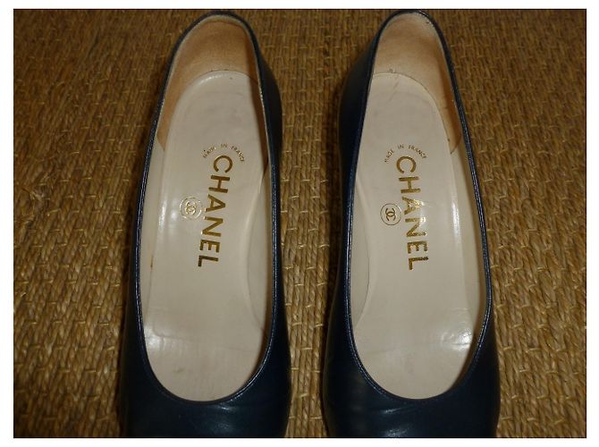 Décolleté Chanel in Pelle Blu Navy - vista 6