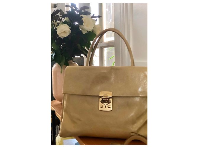 Miu Miu Vitello Shine Quarzo Borsa in pelle Beige - vista 6