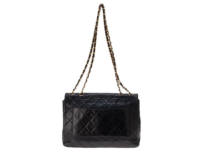 Timeless Bolsa Chanel clássica em pele de cordeiro acolchoada da marinha, hardware de ouro! Azul marinho - vista 2