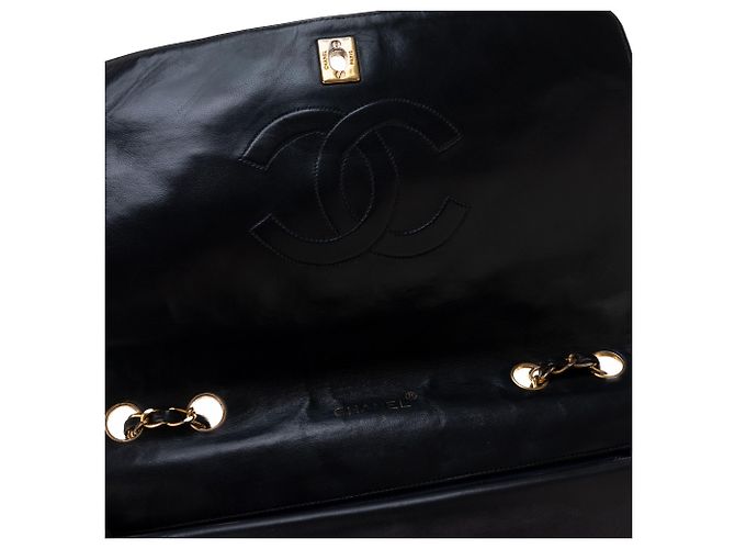 Timeless Bolsa Chanel clássica em pele de cordeiro acolchoada da marinha, hardware de ouro! Azul marinho - vista 4