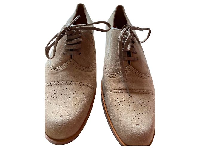 Scarpe Richelieu Salvatore Ferragamo beige in nubuck - vista 2