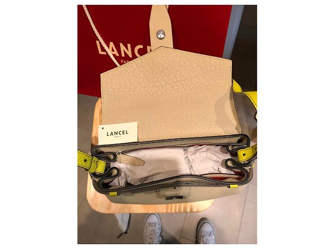 Borsa a mano Lancel Charlie in pelle beige - vista 4