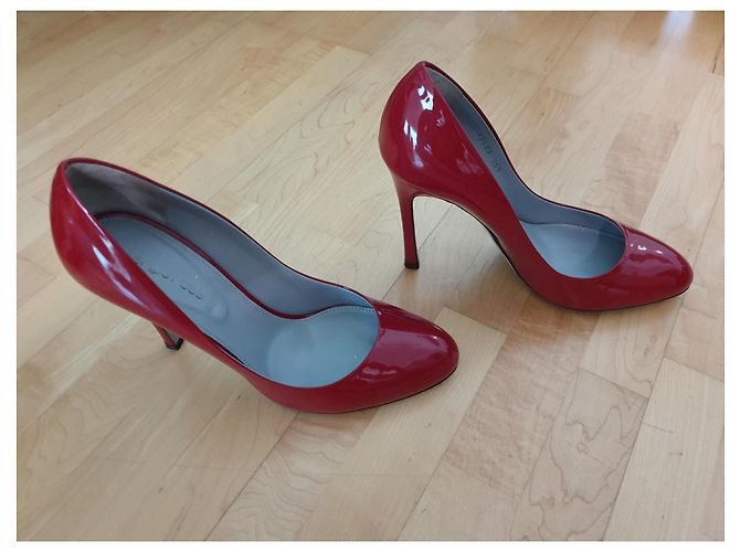 Sergio Rossi High Heel Pumps aus rotem Lackleder - Ansicht 2