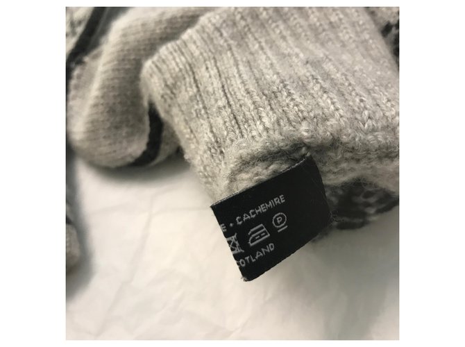 Chanel Sciarpa, Set cappello e guanti in cashmere Nero Grigio - vista 10