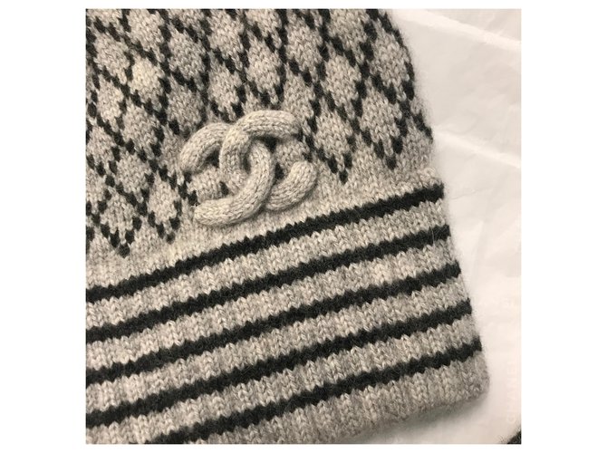 Chanel Sciarpa, Set cappello e guanti in cashmere Nero Grigio - vista 11