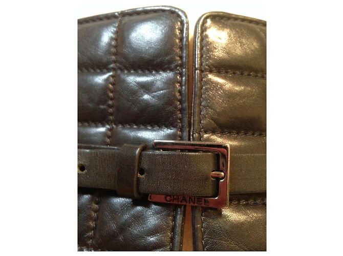 Cinto CHANEL acolchoado largo Preto - vista 5