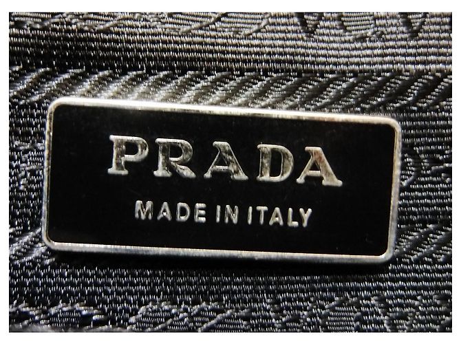 PRADA Borsa a tracolla Borsa a tracolla in nylon Borsa messanger Nera Unisex - vista 5
