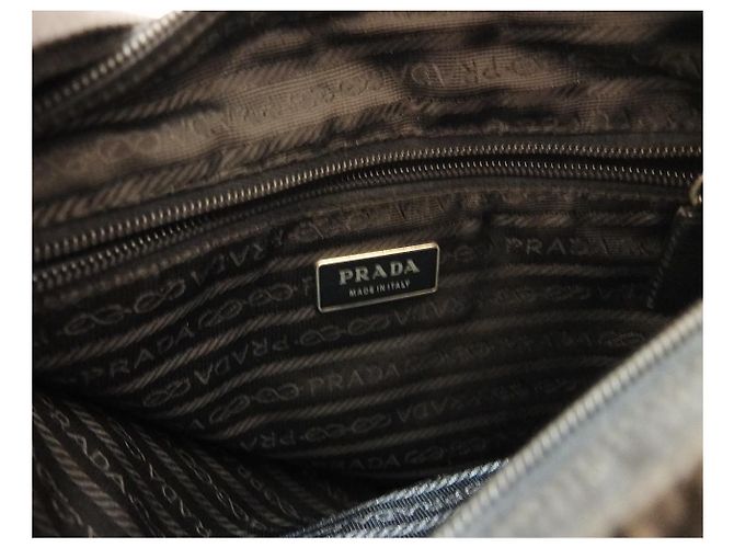 PRADA Borsa a tracolla Borsa a tracolla in nylon Borsa messanger Nera Unisex - vista 6