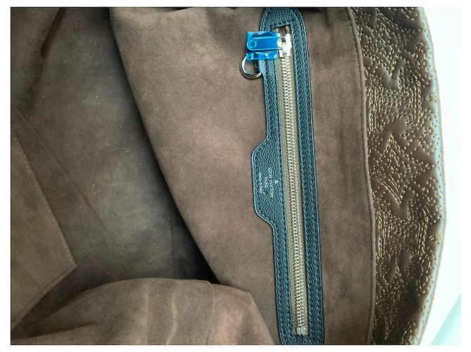 Borsa a mano Louis Vuitton Antheia Hobo Marrone Scuro Agnello - vista 5