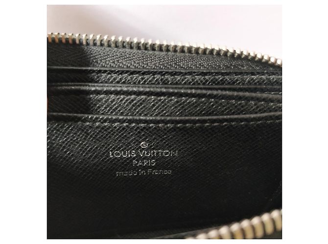 Louis Vuitton Zip Around Wallet Black Leather - view 4