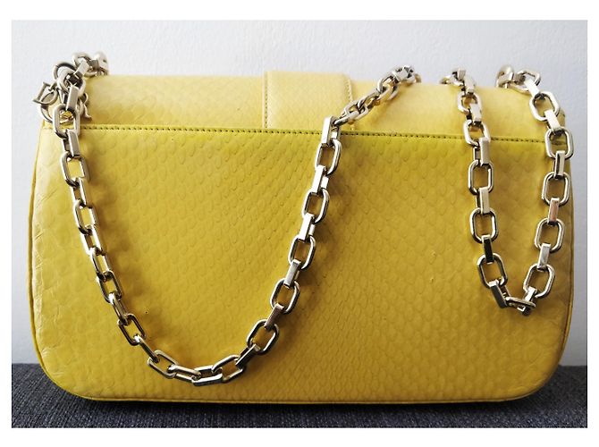 Borsa a mano Christian Dior Miss Dior Python Gialla Giallo - vista 9
